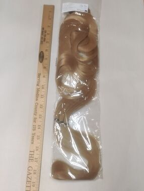 Synthetic Ponytail Hair Extension Wavy Honey Blonde Clip On Wrap Around JF000168